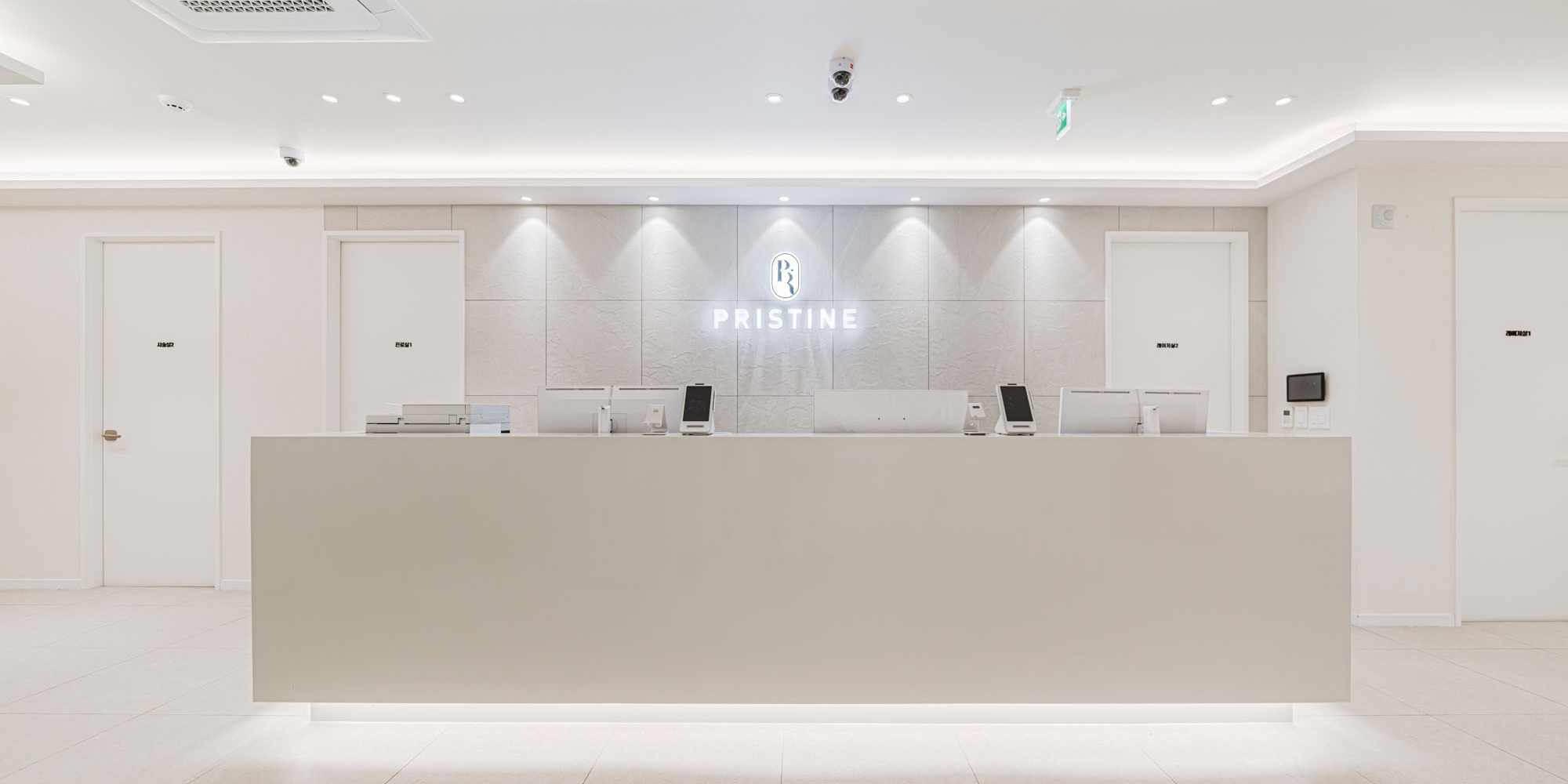 [피부과] 반짝반짝 빛나는 피부처럼 밝은 피부과의원 인테리어